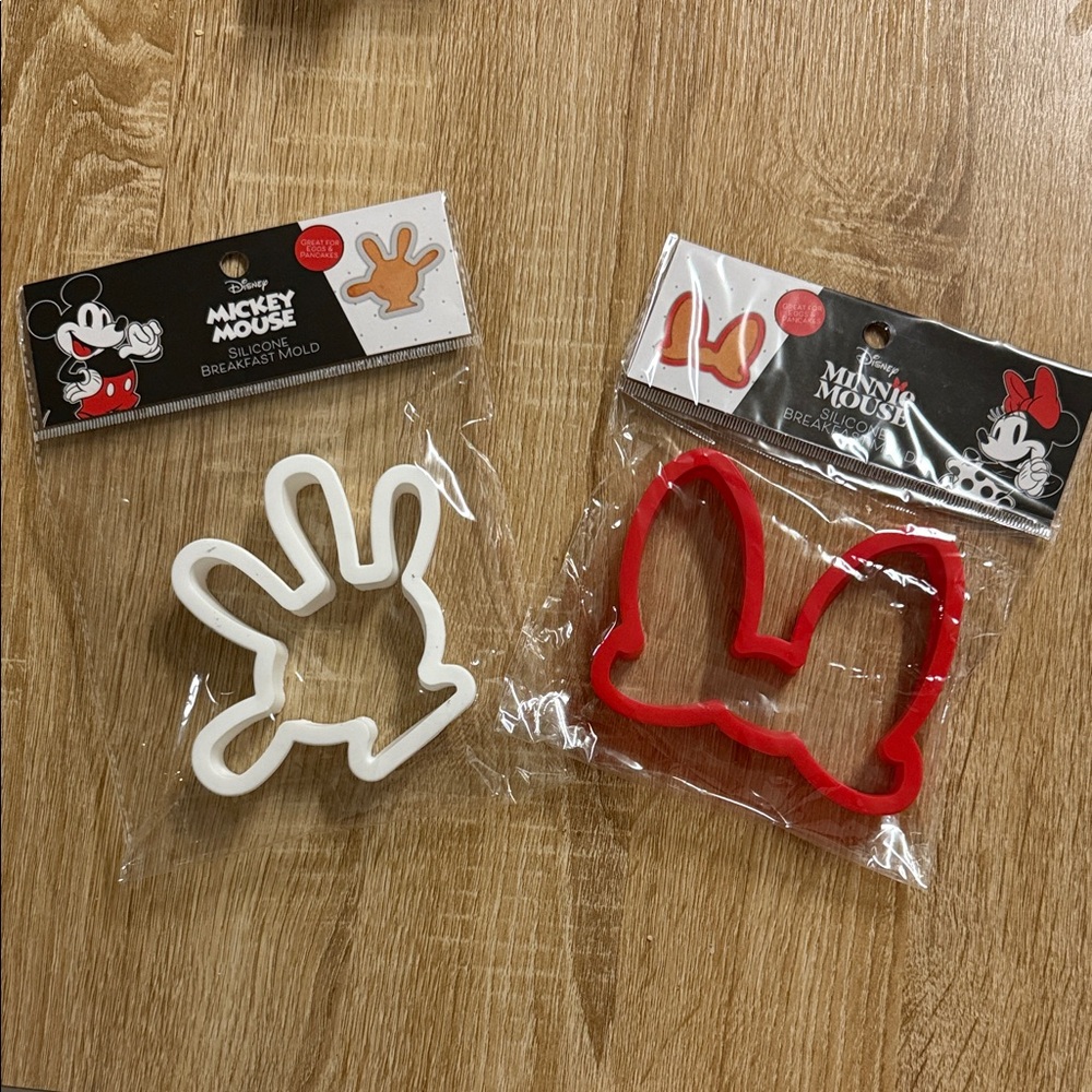 Disney Mickey and Minnie Mouse Hand and Bow Cookie Cutters - Red and White